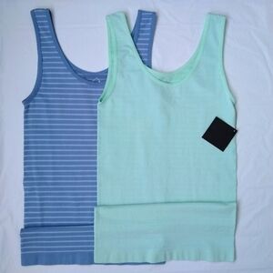 NWT C'est moi, Bundle of 2 tank tops, OS